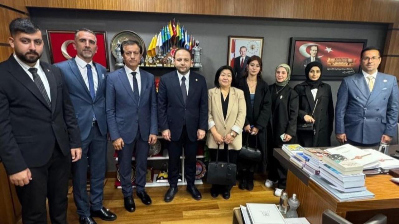 Rektör Emiroğlu, Milletvekillerini ziyaret etti