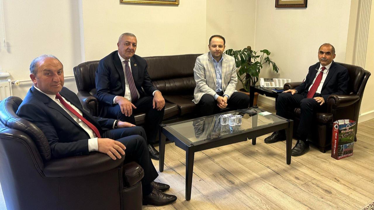 Vekil Koç&#039;tan TOKİ ziyareti