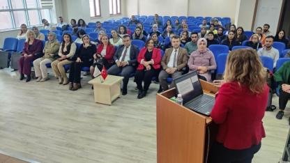 “Yaşlılık ve Toplumsal Hayat” Konferansı yoğun ilgi gördü