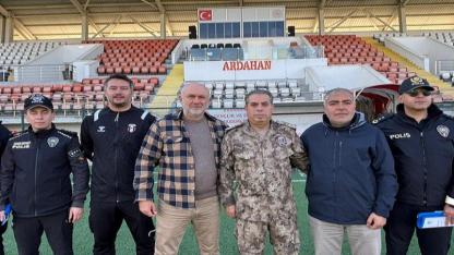 Yeni Emniyet Müdürü Oğuz Tüzün’den Serhat Ardahanspor’a destek ziyareti