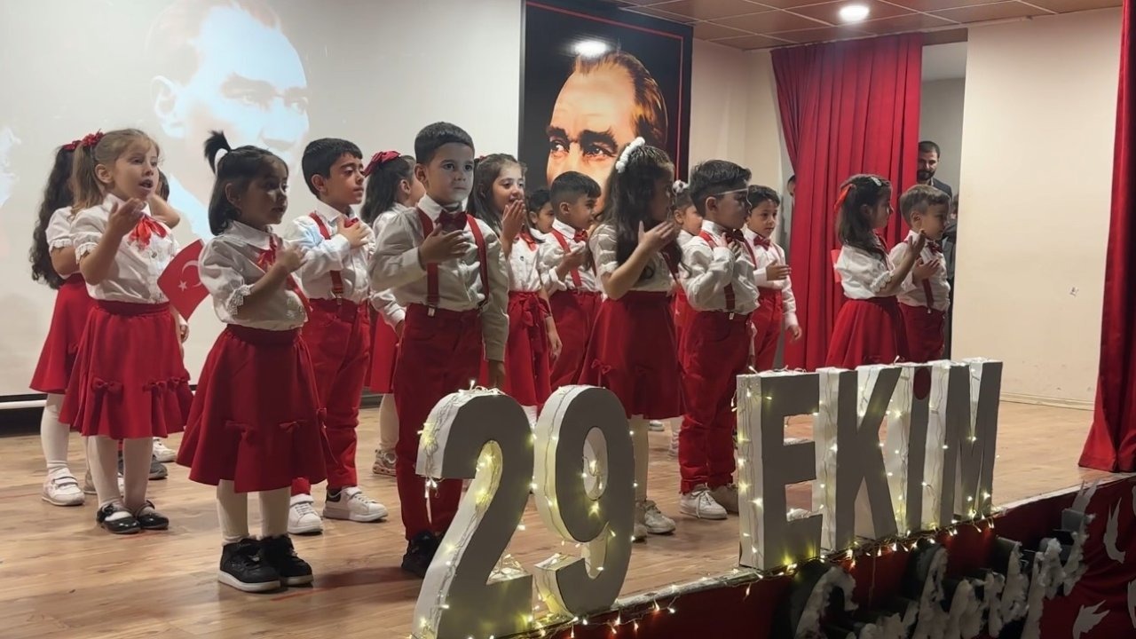 Yüksekova’da Cumhuriyet’in 102. yılı coşkuyla kutlandı