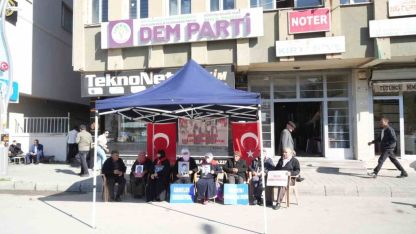 Muş’ta annelerin evlat nöbeti devam ediyor