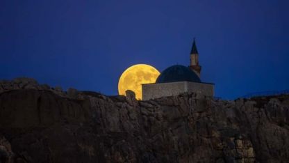 Van Kalesi, "Kunduz Süper Ay" ile görsel şölen oluşturdu