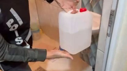 Iğdır’da sahte alkol operasyonu: 85 litre sahte alkol ve ruhsatsız silah ele geçirildi