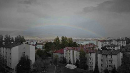 Tatvan’da yağmur sonrası gökkuşağı