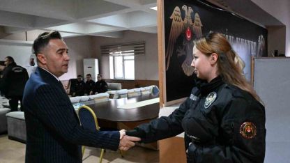 Ağrı Emniyet Müdürü Önder’den çevik kuvvete başarı belgesi