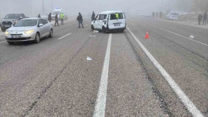 Malatya’da otomobil ile hafif ticari araç çarpıştı: 1 yaralı