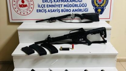 Erciş’te 5 adet ruhsatsız tabanca ve 2 adet yivsiz av tüfeği ele geçirildi