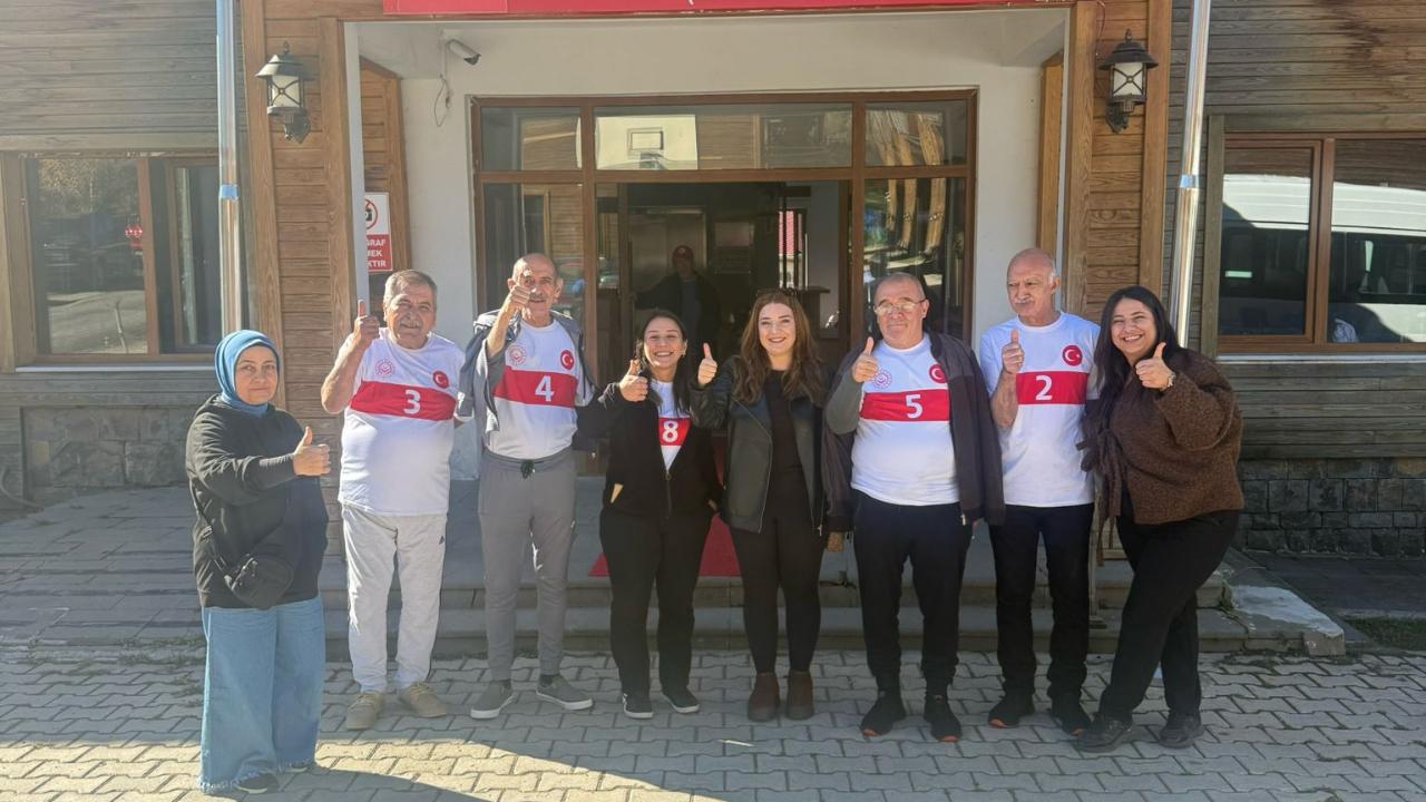 Ardahan huzurevi Şavşat’ta şampiyon oldu