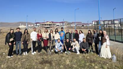 Ardahan Üniversitesi öğrencilerinden anlamlı vefa