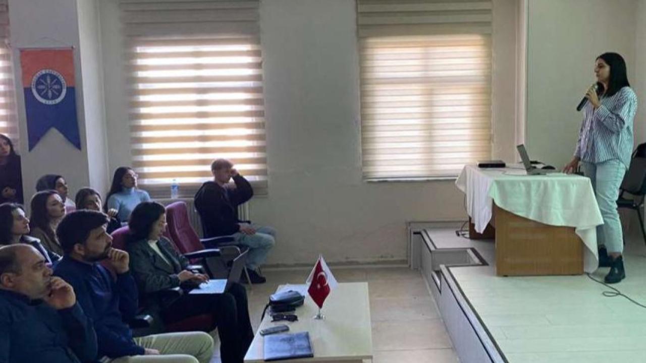 ARÜ öğrencilerine proje yazma eğitimi verdi