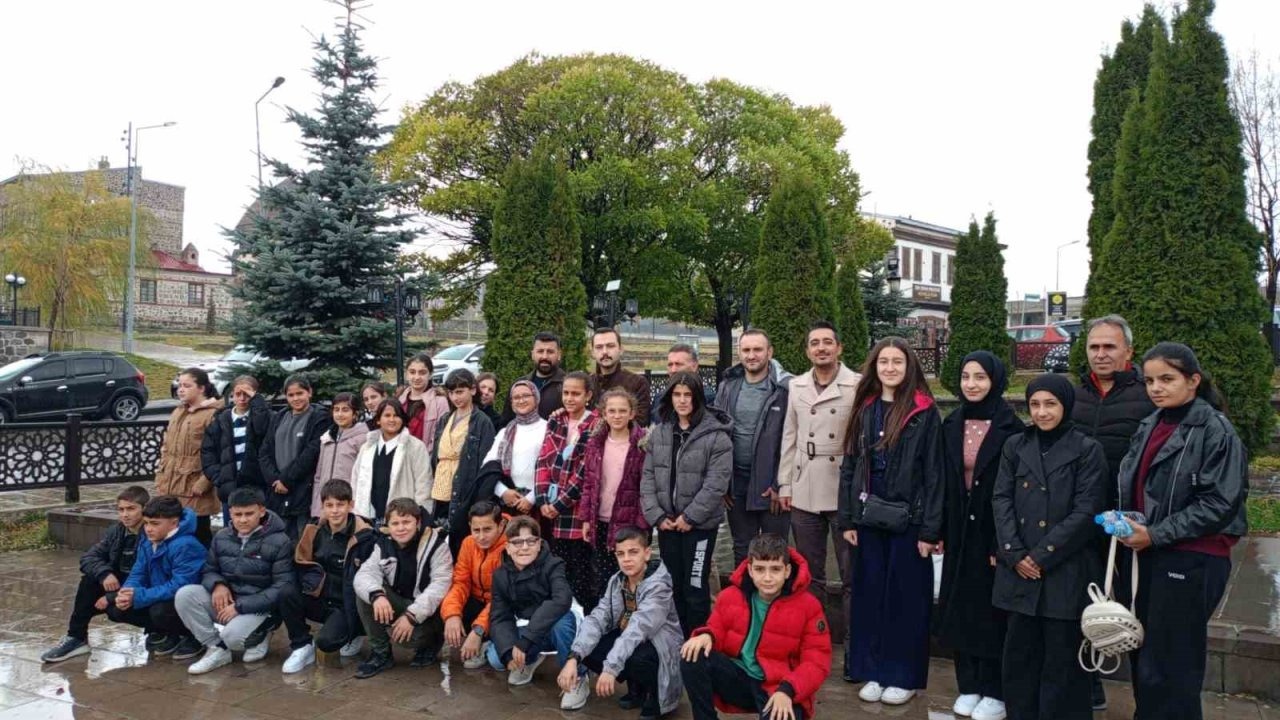 Aşkaleli öğrencilerden Erzurum gezisi: Tarih ve kültürle dolu bir gün