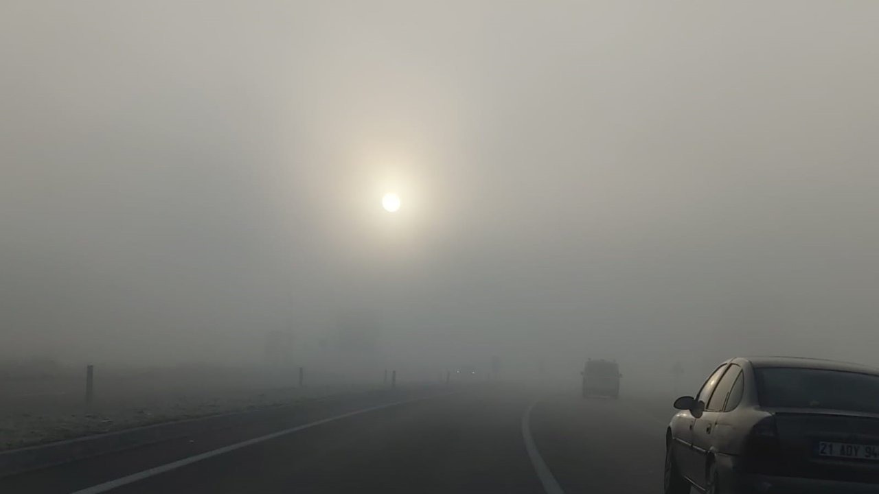 Bingöl’de yoğun sis: Görüş mesafesi 10 metreye düştü