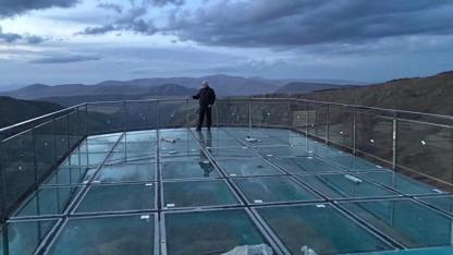 BİR TEŞEKKÜR DE ENSAR ÖĞÜT’E