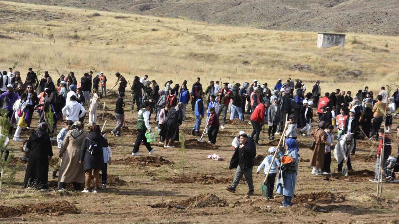 Bitlis’te milli ağaçlandırma seferberliği