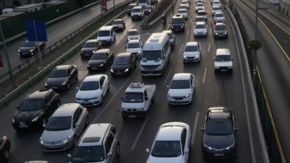 Bu geceden itibaren motorine 2 lira 7 kuruş zam bekleniyor