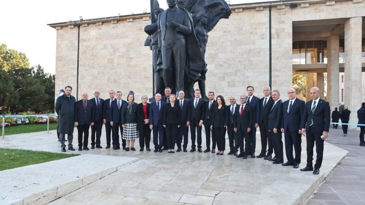 CHP&#039;li İncesu: “Cumhuriyetimizin kurucusuna minnetle...”