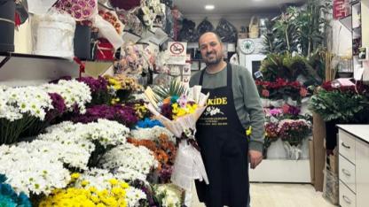 Çiçekçilerin 'Öğretmenler Günü' mesaisi yoğun
