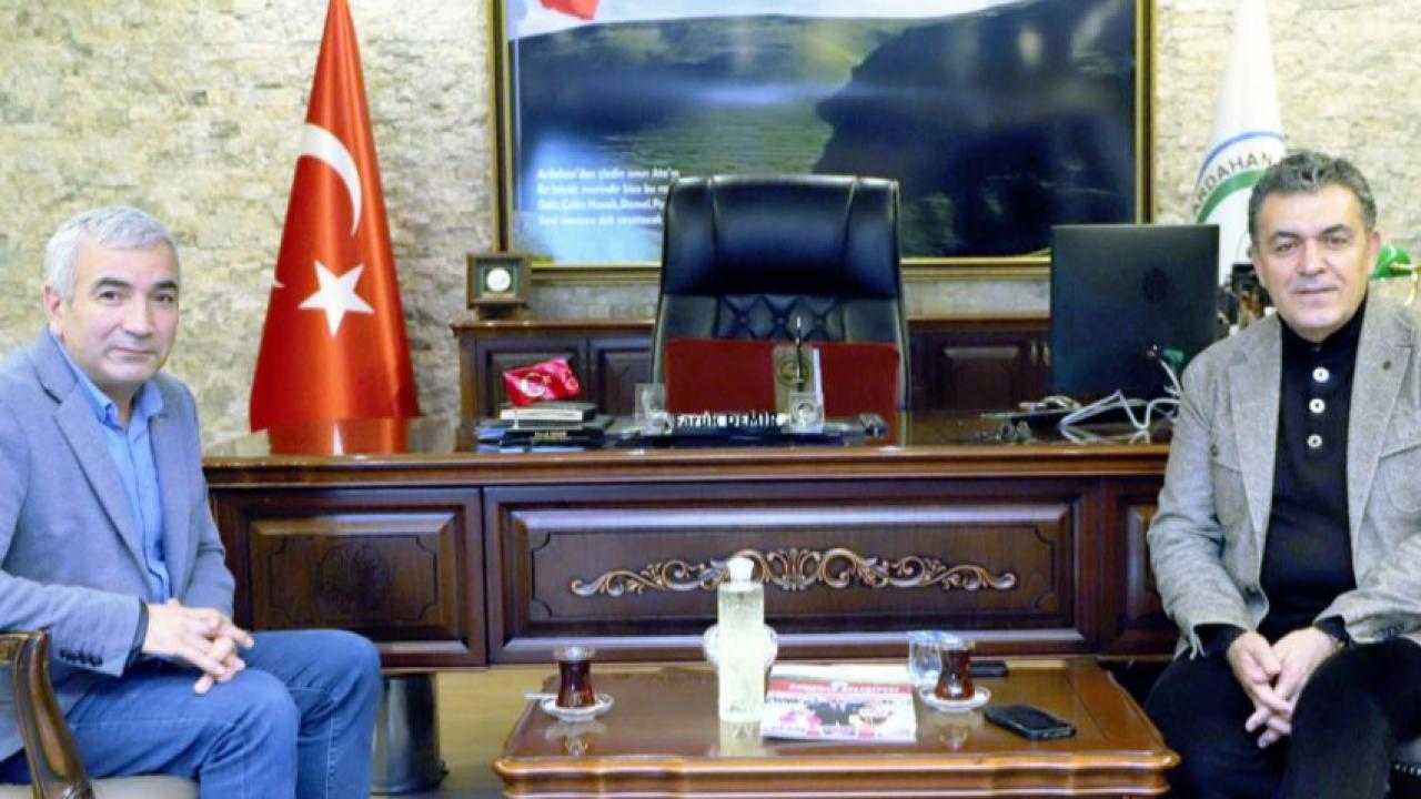 Faruk Demir, İstanbul basınına konuştu… Ardahan’ın yerel gazetecilerine çamur attı