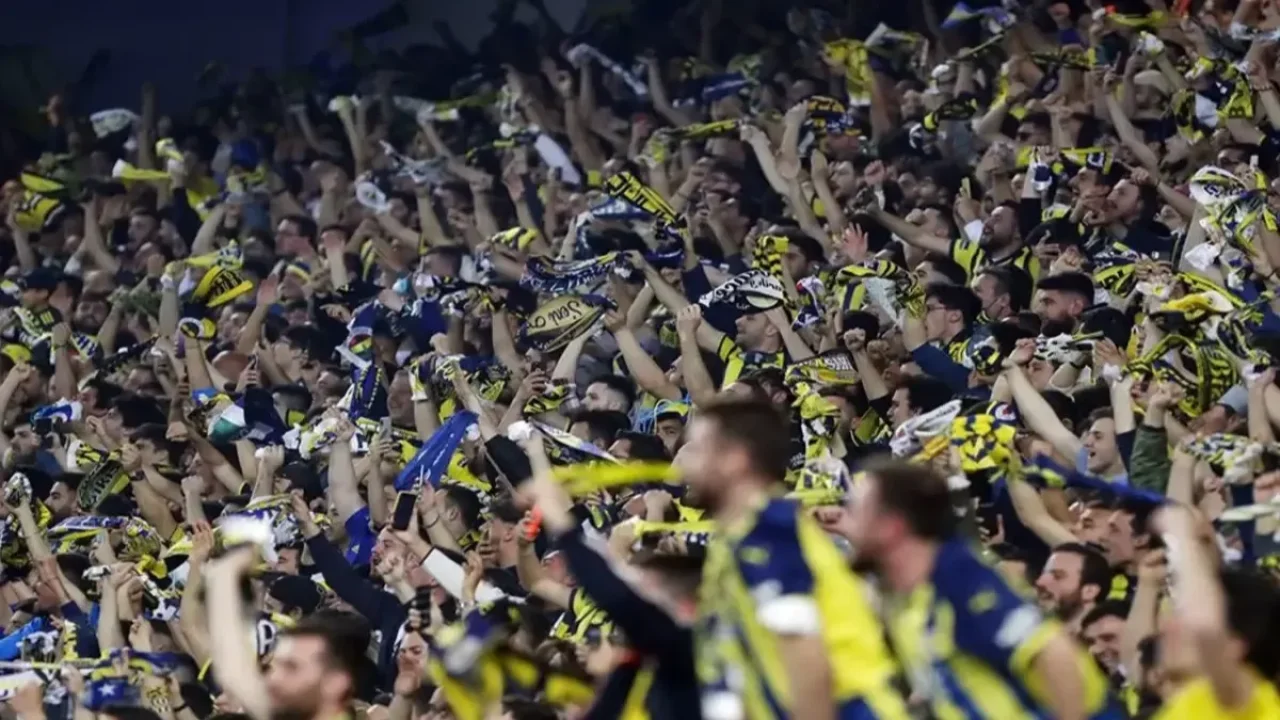 Fenerbahçe&#039;nin istediği yıldız milli takımda kahraman oldu