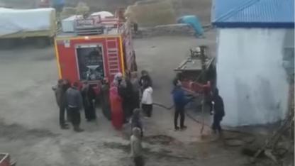 Ardahan'da sabah saatlerinde korkutan ahır yangını