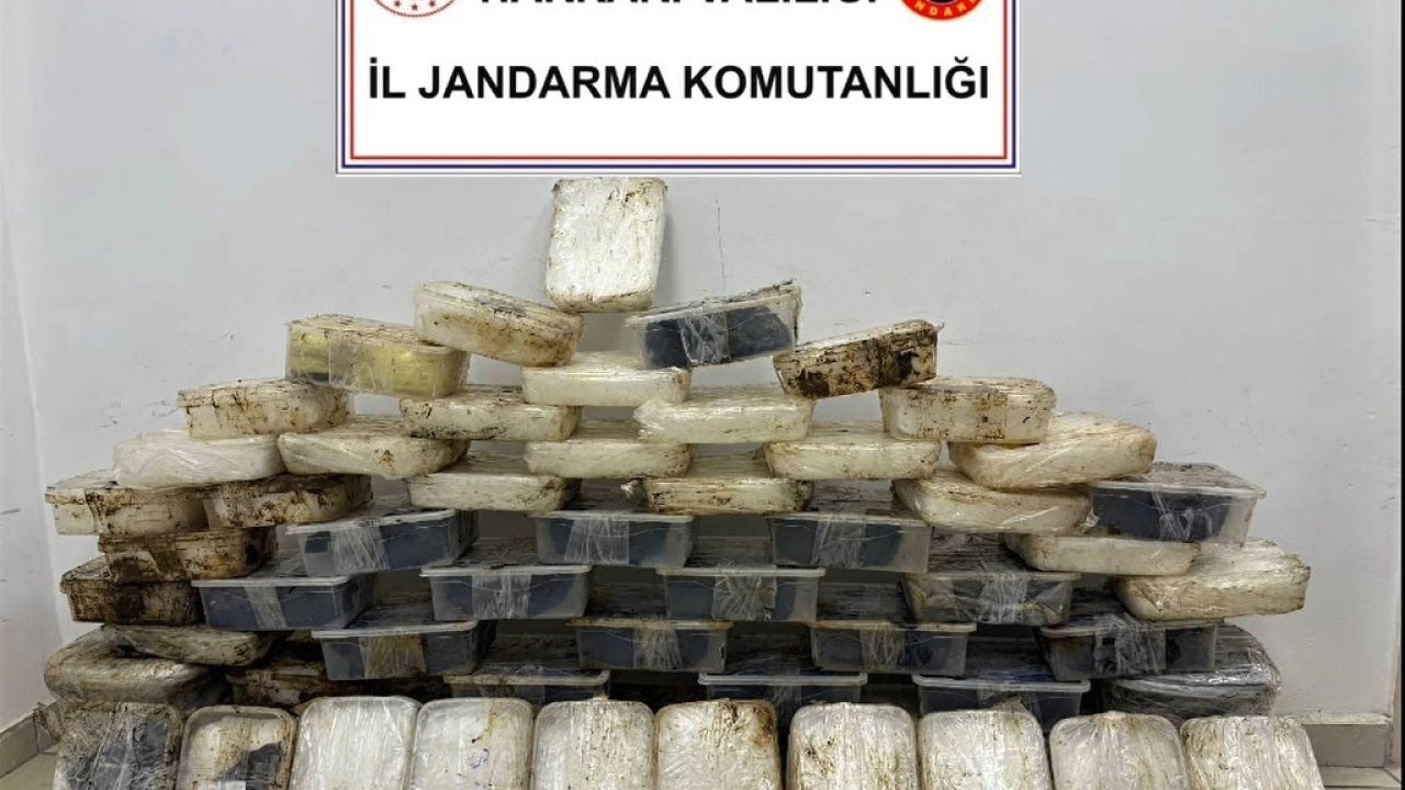 Hakkari’de 81 kilo 133 gram metamfetamin ele geçirildi
