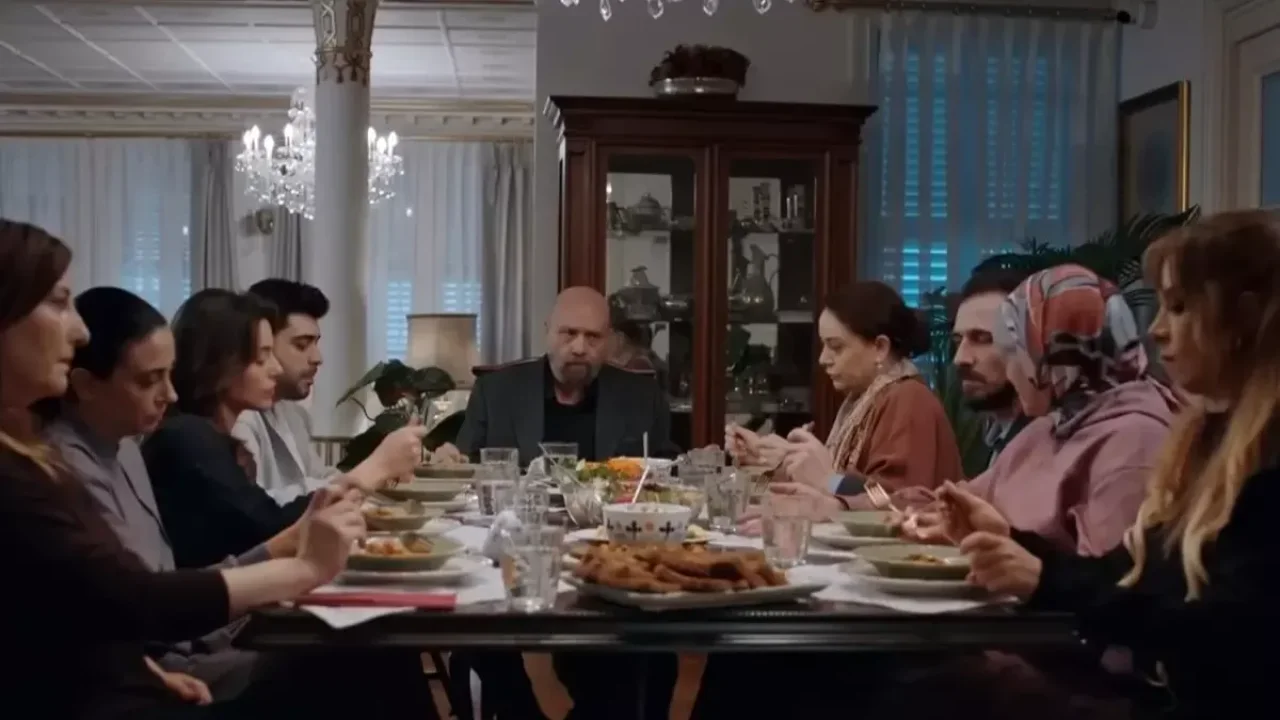 Kızılcık Şerbeti ile ilgili &quot;hijyen&quot; iddiası: Sonuç alamayınca diziden ayrıldı