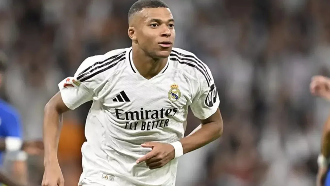 Mbappe ve PSG arasında 663 milyon euroluk savaş