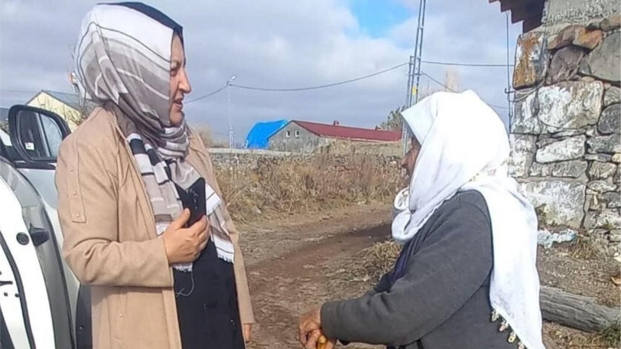 MHP Hanak Kadın Kolları (KAÇEP) sahaya indi