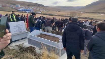 Şehit babası son yolculuğuna uğurlandı