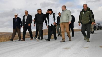 Vali Çiçek, köy yollarını denetledi