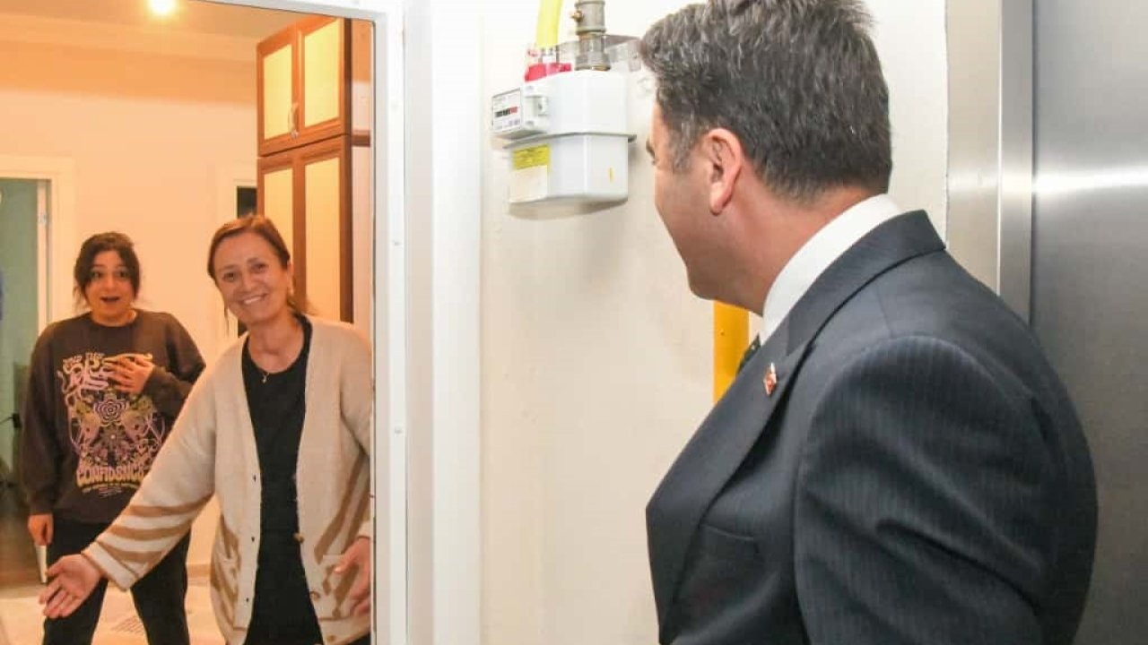 Valiyi sosyal medyadan davet etti, kapıda görünce büyük mutluluk yaşadı