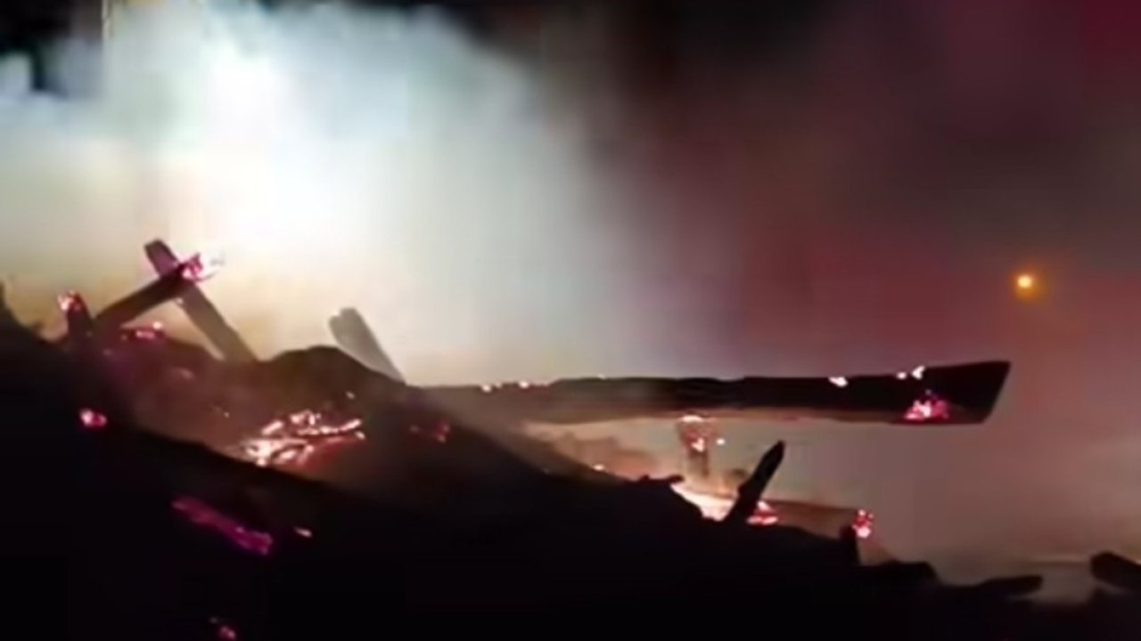 Van’da samanlık yangını