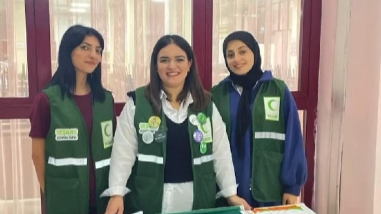 Yeşilay Ardahan Şubesi&#039;nden KYK kız yurdunda bilgilendirme standı