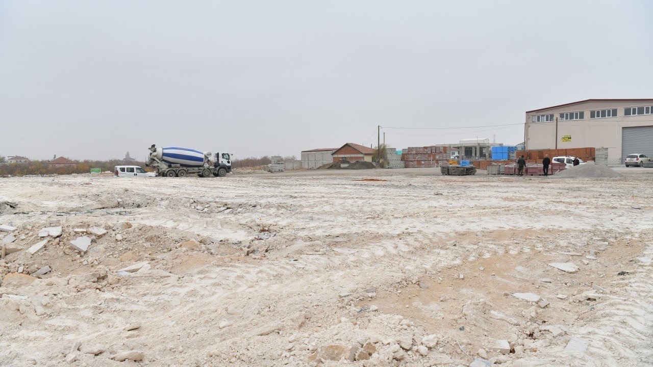 Yeşiltepe’de hafriyat alanı temizlendi, mahalle nefes aldı!