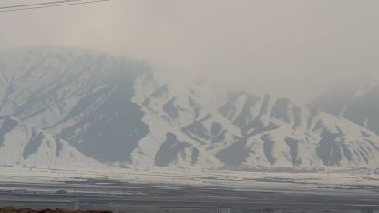 Yüksekova’nın etrafını çevreleyen dağlar beyaza büründü