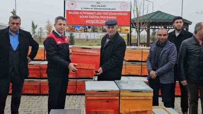 Muş’ta 100 üreticiye 1000 arı kovanı dağıtıldı