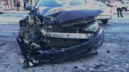 Bitlis’te otomobil ile motosiklet kafa kafaya çarpıştı: 1 yaralı