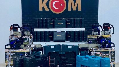 Kars’ta kaçakçılık operasyonu: Çok sayıda tütün ve elektronik malzeme ele geçirildi