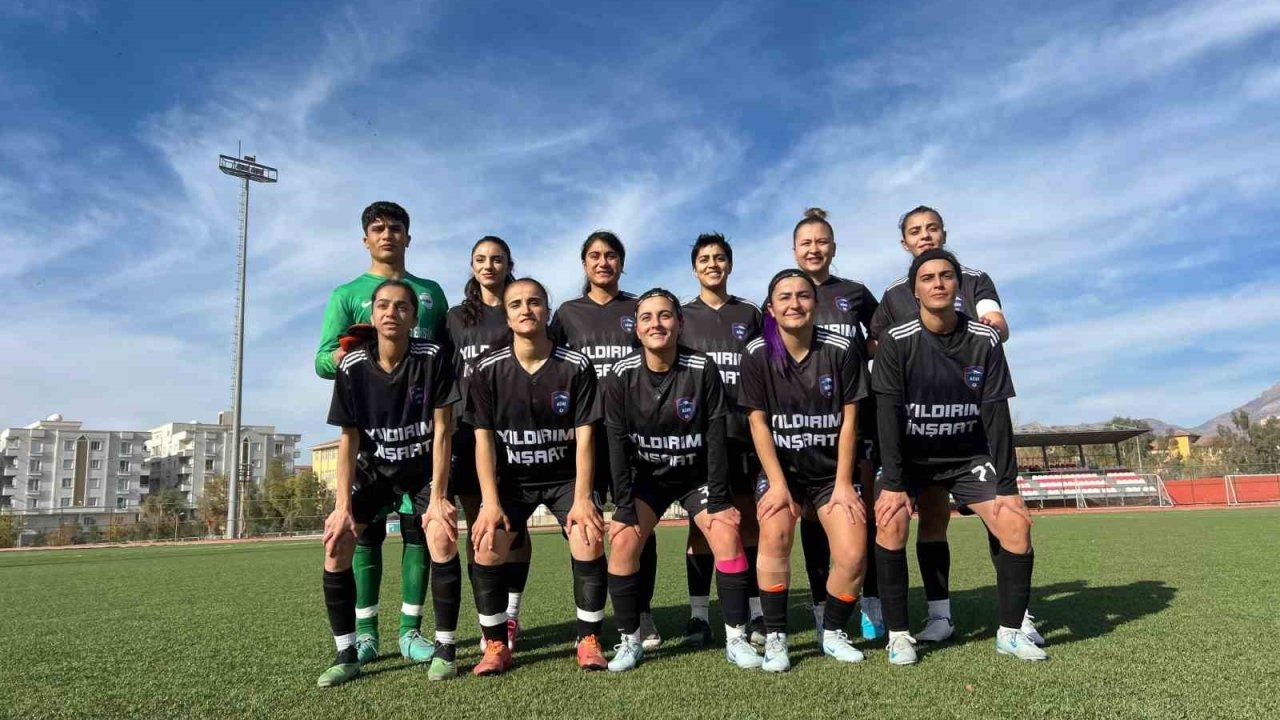 Ağrı Kadın Futbol Takımı, Silopi’den 3 puanla döndü