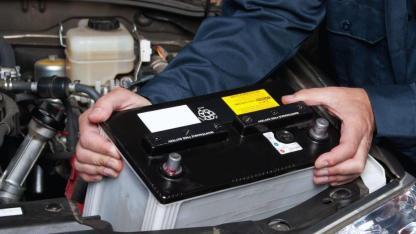 Araç uzun süre park halinde kalacaksa aküyü çıkarmak gerekli midir: Uzmanı açıkladı