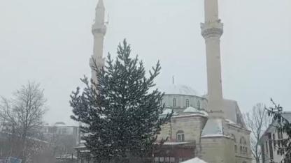 Ardahan beyaz gelinliğini giydi