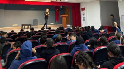 Ardahan'da 29 Okulda "İslam'da İnsan Hakları" sunumu