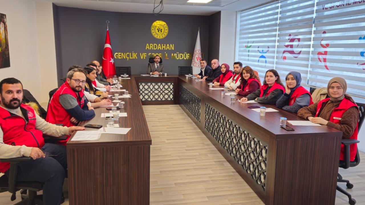 Ardahan’da Gençlik Hizmetleri 2025’i değerlendirdi