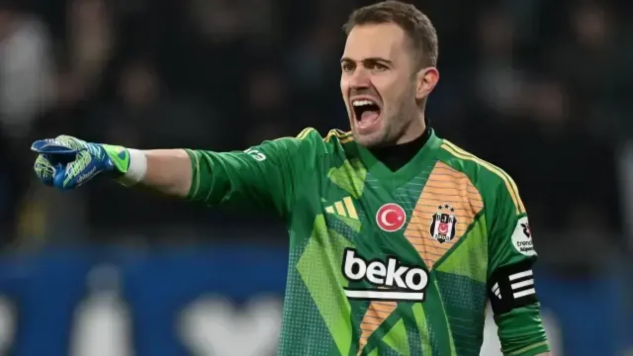 Beşiktaş iki futbolcunun kalemini kırdı: Kendinize kulüp bulun