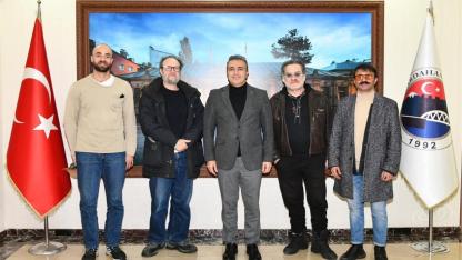 Çiçek, “Muhtar” ekibini valilikte ağırladı