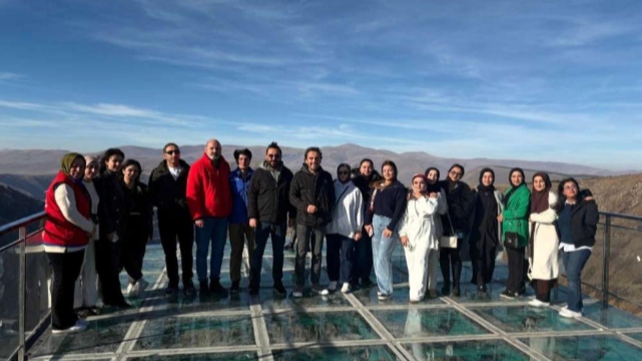 Çıldır MYO&#039;dan yeni Cam Teraslı Seyir Tepesi&#039;ne tanıtım ziyareti