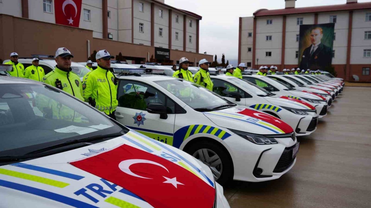 Erzincan’da güvenlik güçlerine 122 yeni araç teslim edildi
