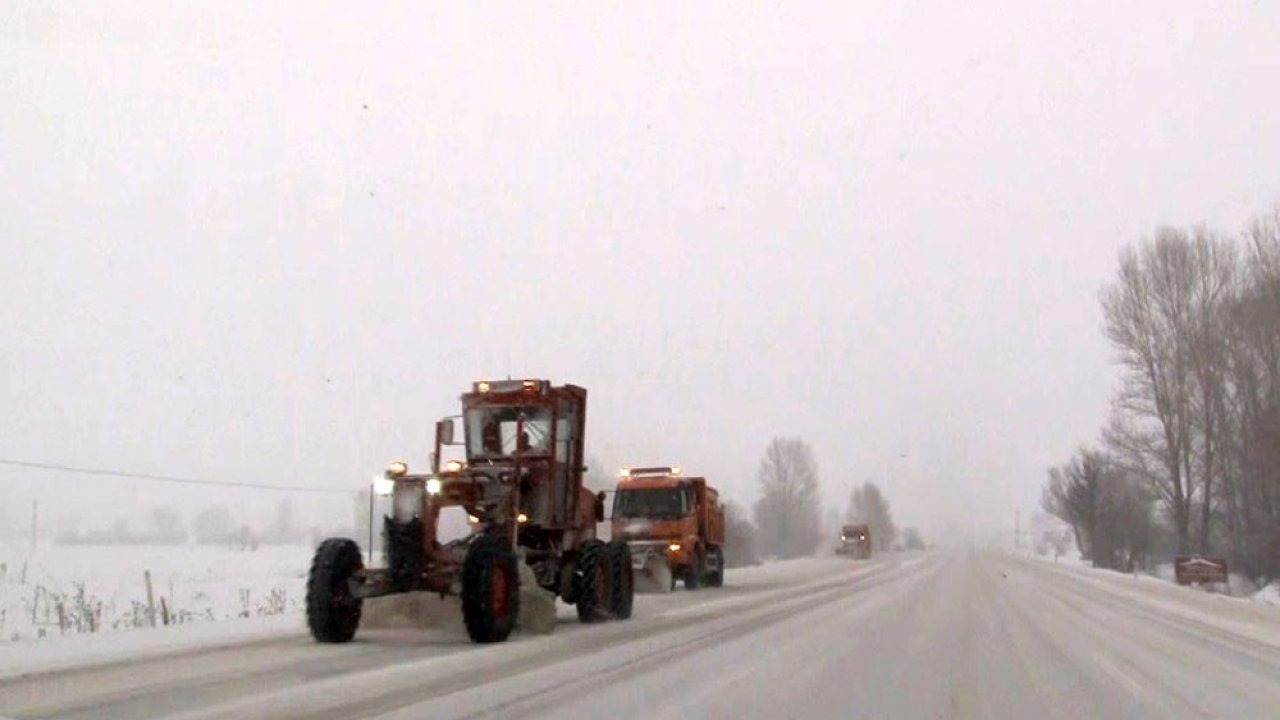 Erzincan’ın yüksek kesimlerinde kar yağışı etkili oldu