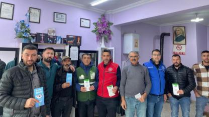 Esnafla buluşan gönüllüler, bağımlılıkla mücadeleyi anlattı